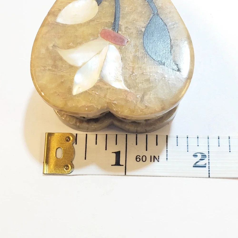 N/A vtg carved